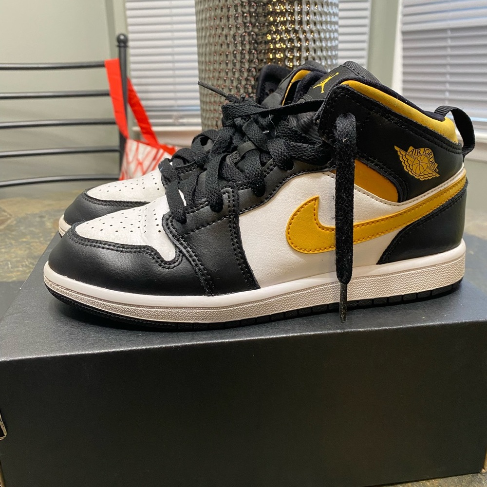 Jordan 1 - Picture 3 of 3